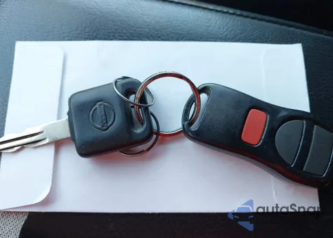 2004 Nissan Pathfinder Le Platinum from USA, damaged, VIN JN8DR09Y54W908211